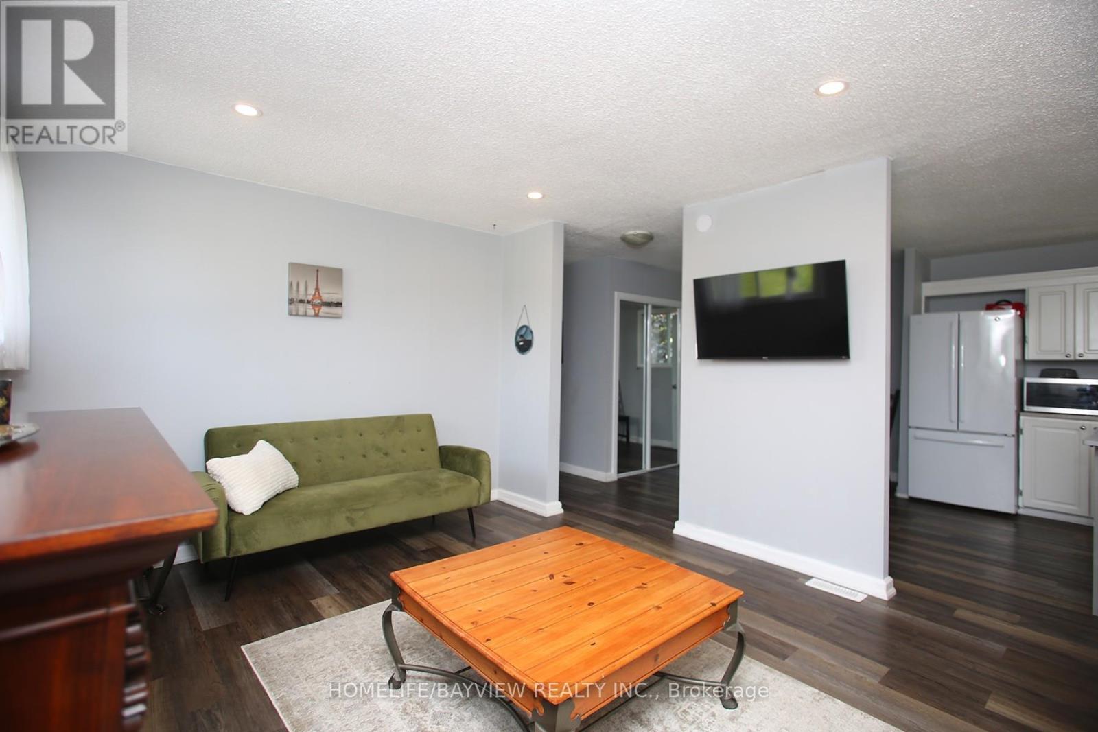 2nd Flr - 9 Bridge Street, Kawartha Lakes, Ontario  K0M 1N0 - Photo 5 - X12485027