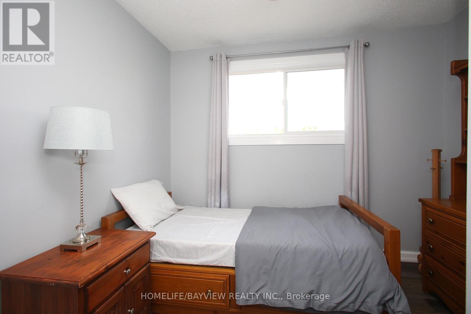 2nd Flr - 9 Bridge Street, Kawartha Lakes, Ontario  K0M 1N0 - Photo 22 - X12485027