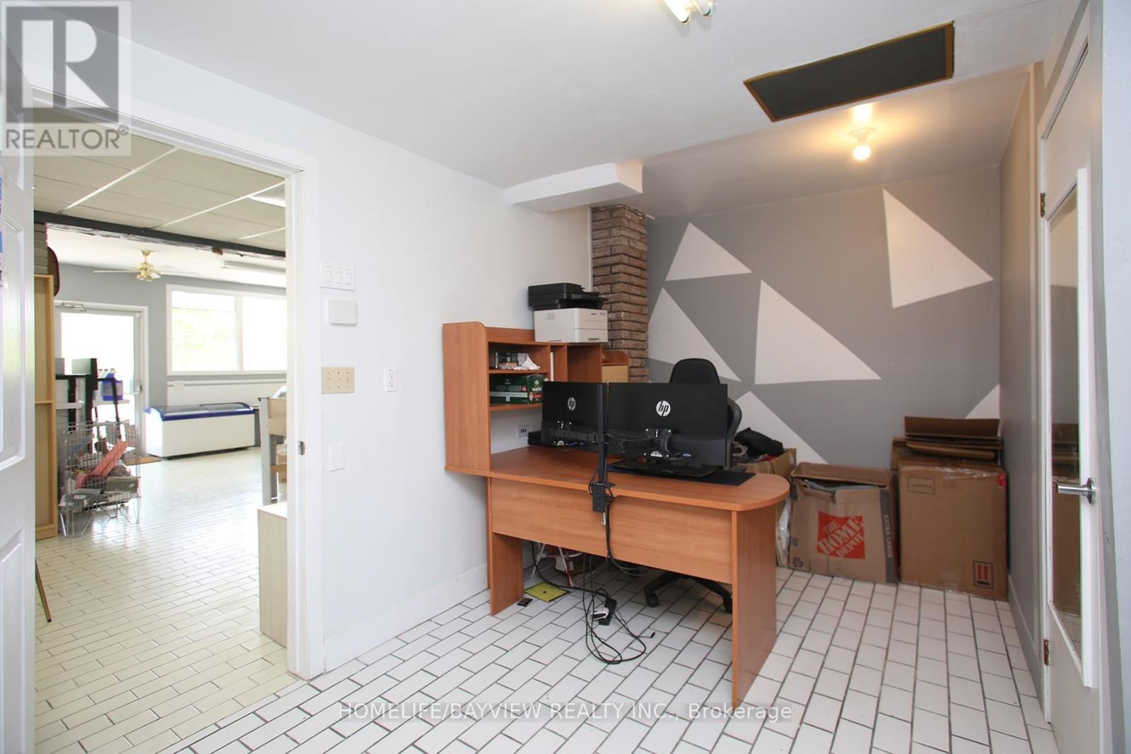 Grndflr - 9 Bridge Street, Kawartha Lakes, Ontario  K0M 1N0 - Photo 17 - X12485029