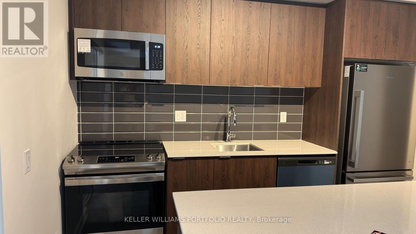 20 - 172 Clonmore Drive, Toronto, Ontario  M1N 1Y1 - Photo 2 - E12353319