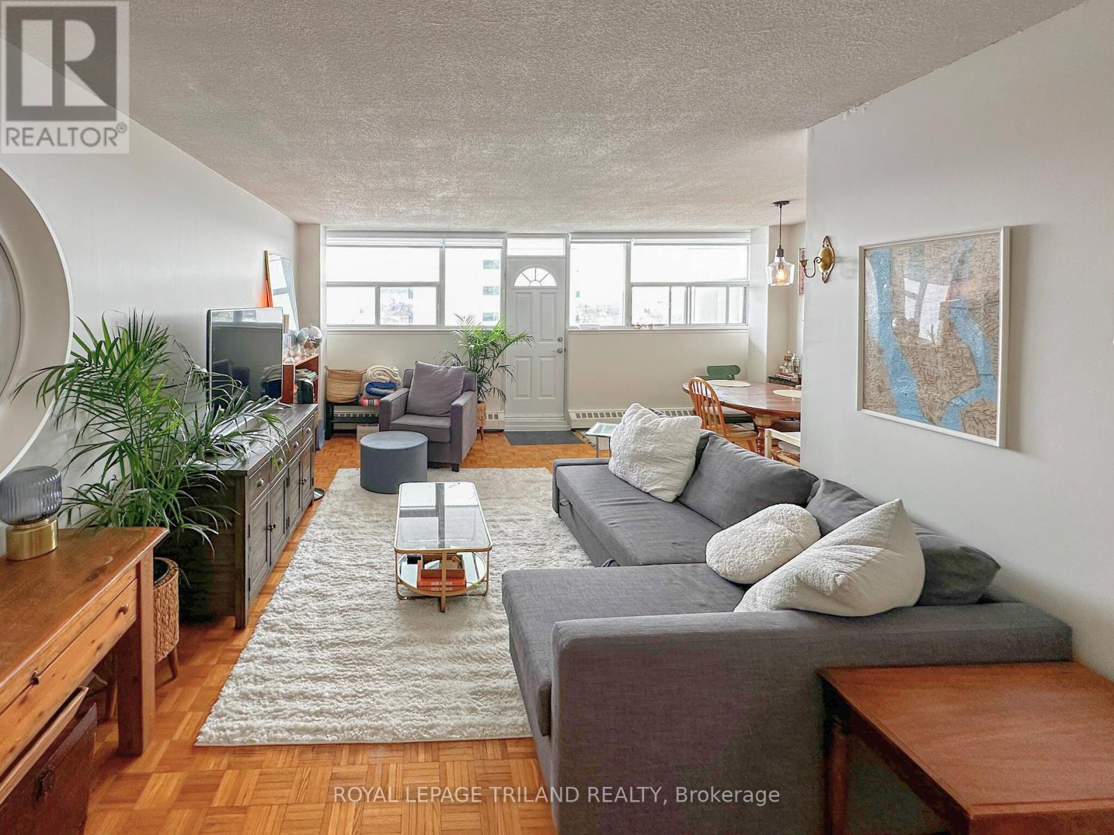 901 - 215 Glenridge Avenue, St. Catharines, Ontario  L2T 3J7 - Photo 5 - X12334035