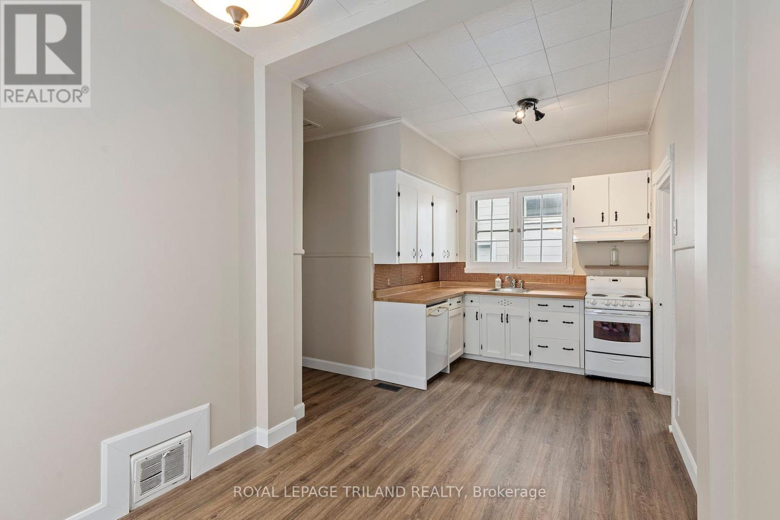 Photo 12 of 26 for 26 Kensington Avenue