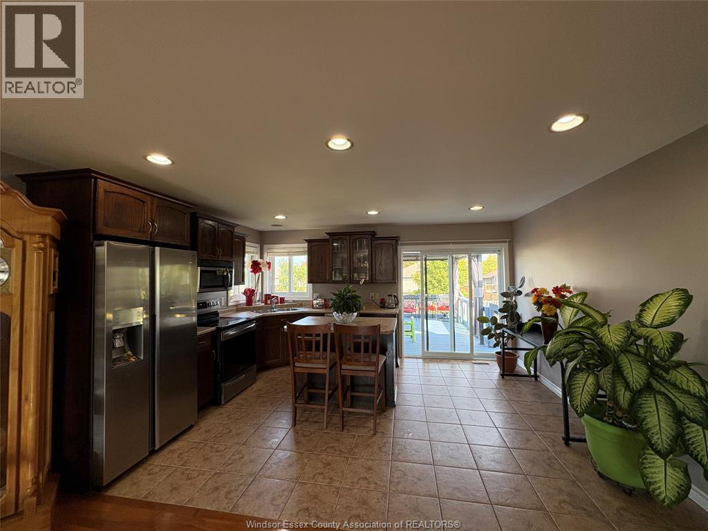 340 White Crescent, Amherstburg, Ontario  N9V 4C7 - Photo 6 - 25027326