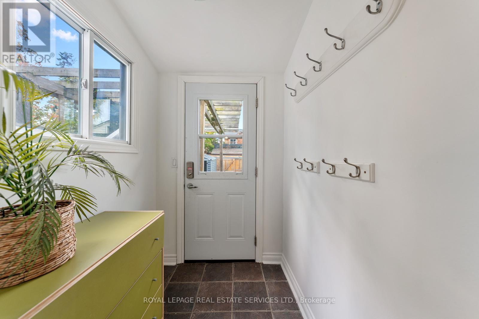 466 Beresford Avenue, Toronto, Ontario  M6S 3B7 - Photo 21 - W12483502