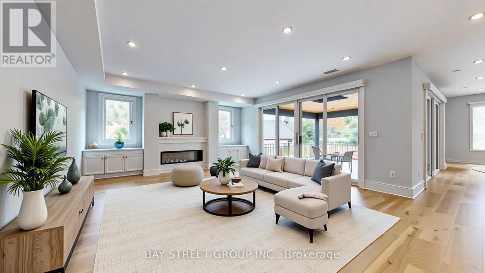 2267 Fifth Line W, Mississauga, Ontario  L5K 1V7 - Photo 6 - W12454521