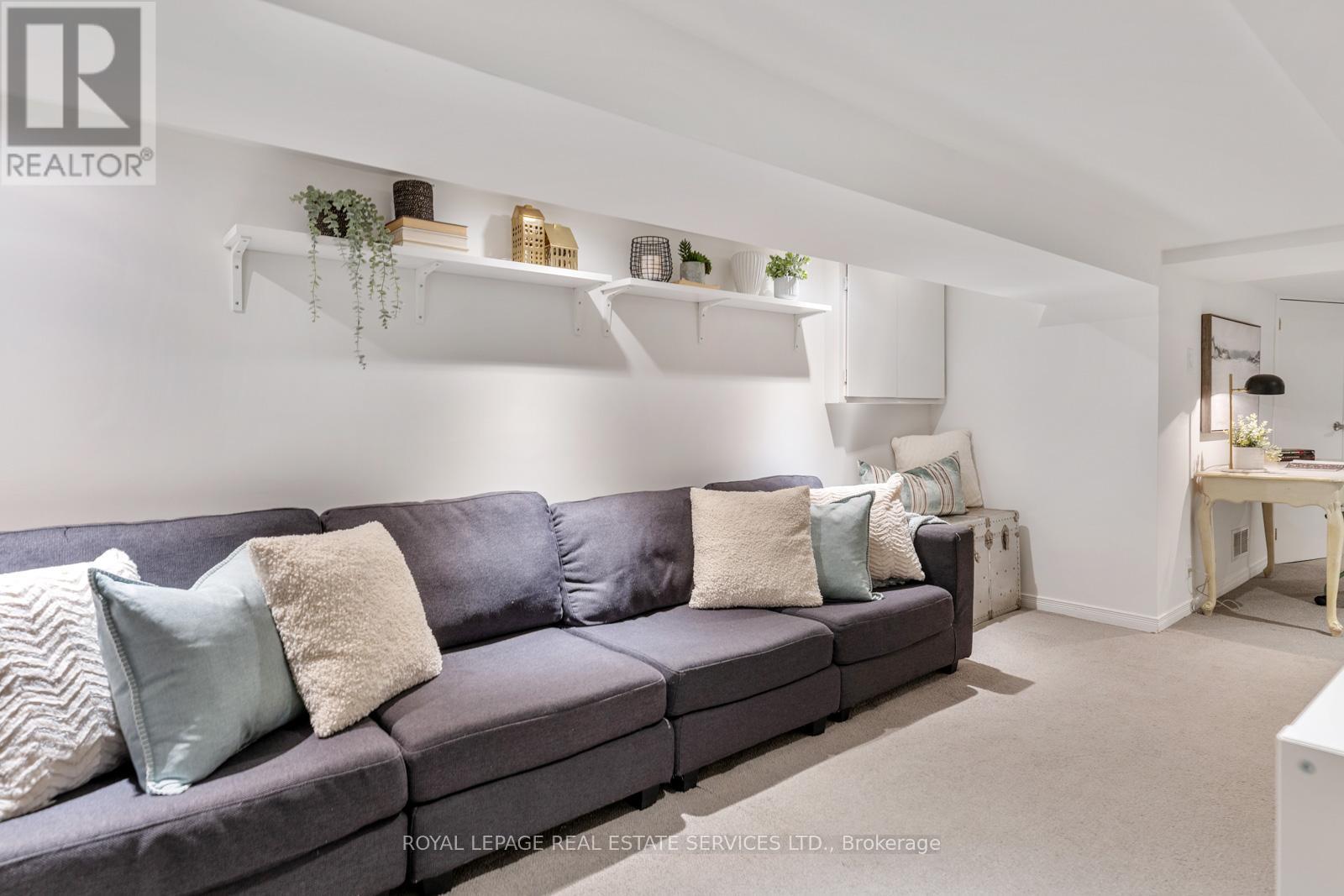 466 Beresford Avenue, Toronto, Ontario  M6S 3B7 - Photo 38 - W12483502