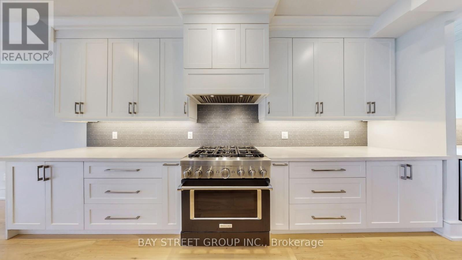 2267 Fifth Line W, Mississauga, Ontario  L5K 1V7 - Photo 12 - W12454521