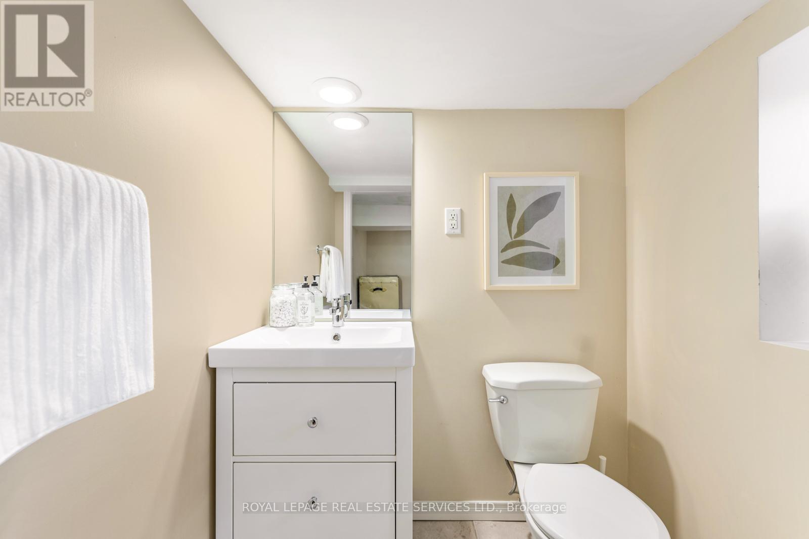 466 Beresford Avenue, Toronto, Ontario  M6S 3B7 - Photo 41 - W12483502