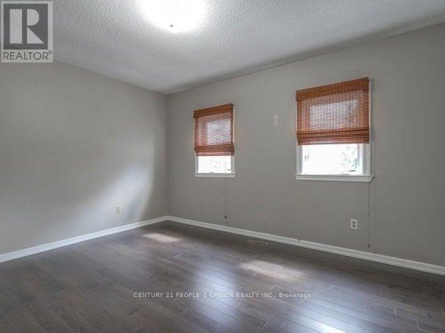 1575 Sir Monty's Drive, Mississauga, Ontario  L5N 4P1 - Photo 13 - W12483699