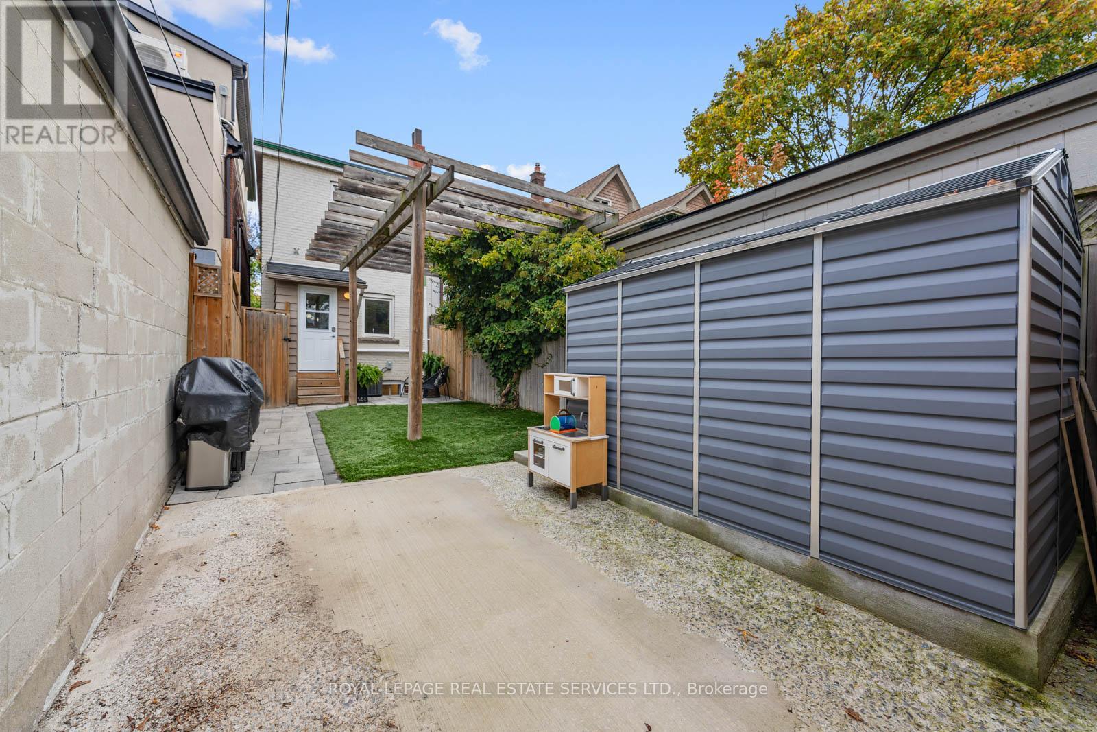 466 Beresford Avenue, Toronto, Ontario  M6S 3B7 - Photo 50 - W12483502