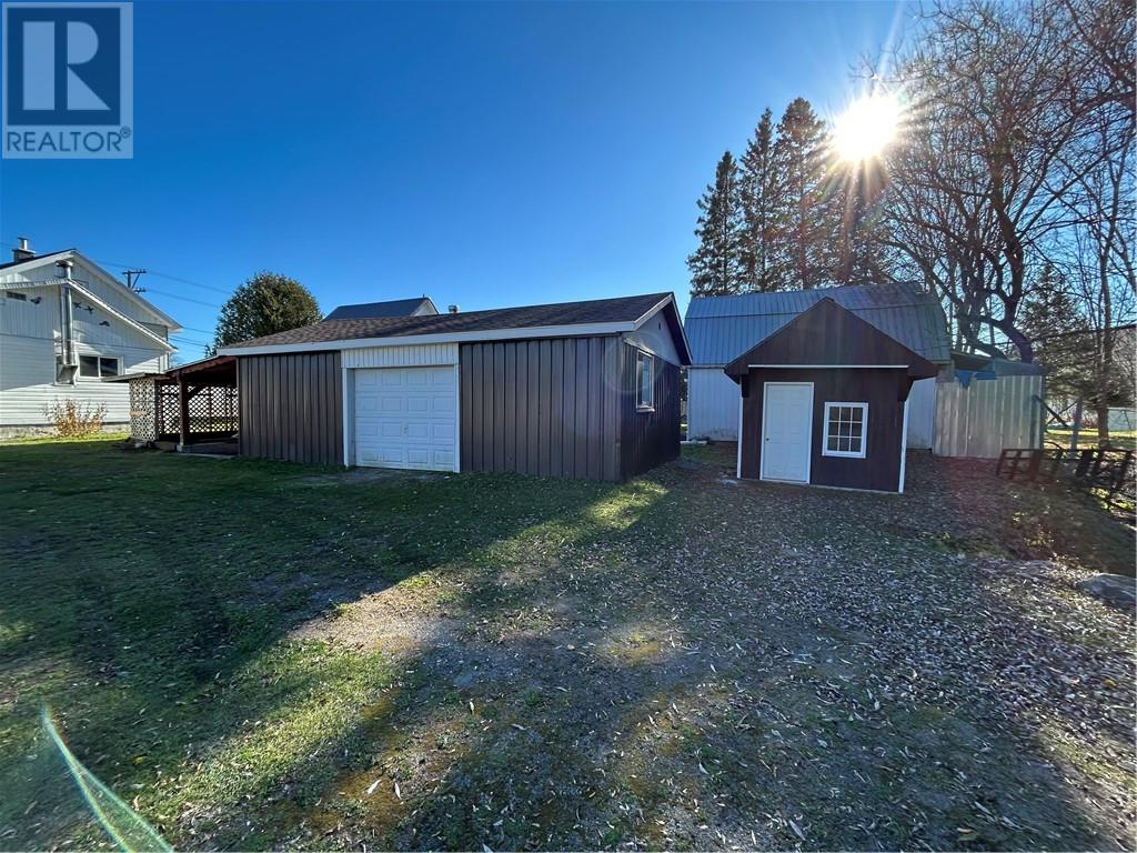 11 Dyke Street, Warren, Ontario  P0H 2N0 - Photo 4 - 2125392