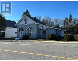 11 Dyke Street, Warren, Ontario