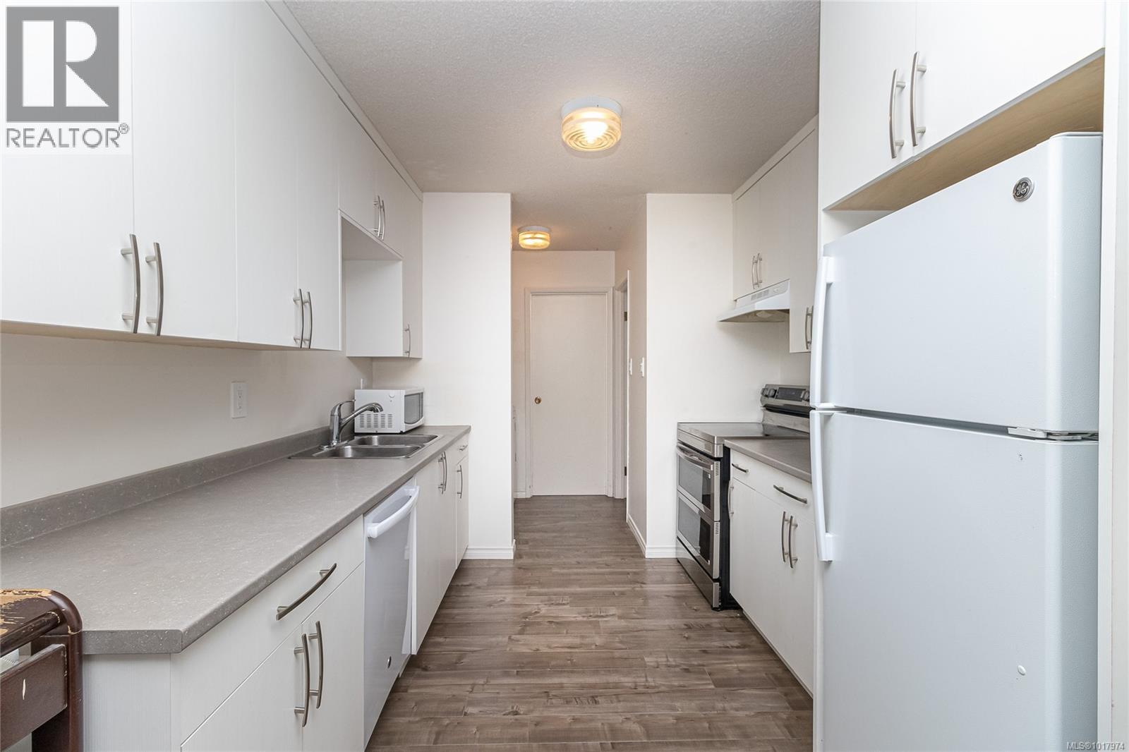 932 Market St, Victoria, British Columbia  V8T 2E9 - Photo 12 - 1017974