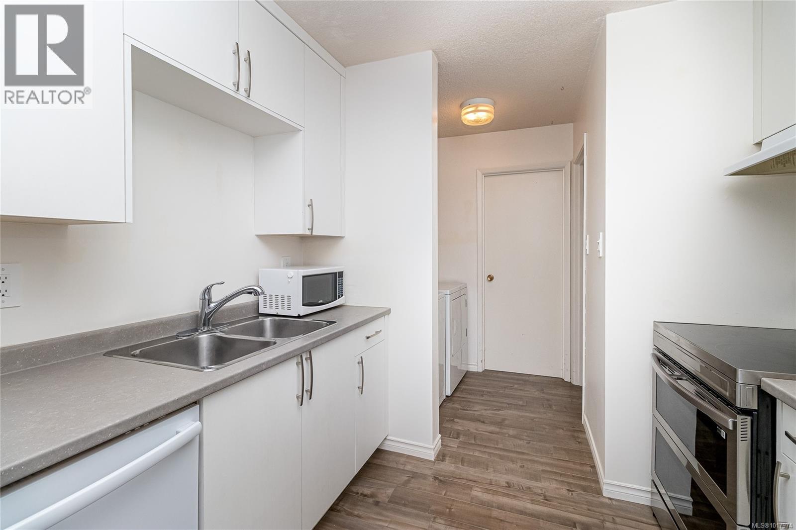 932 Market St, Victoria, British Columbia  V8T 2E9 - Photo 14 - 1017974