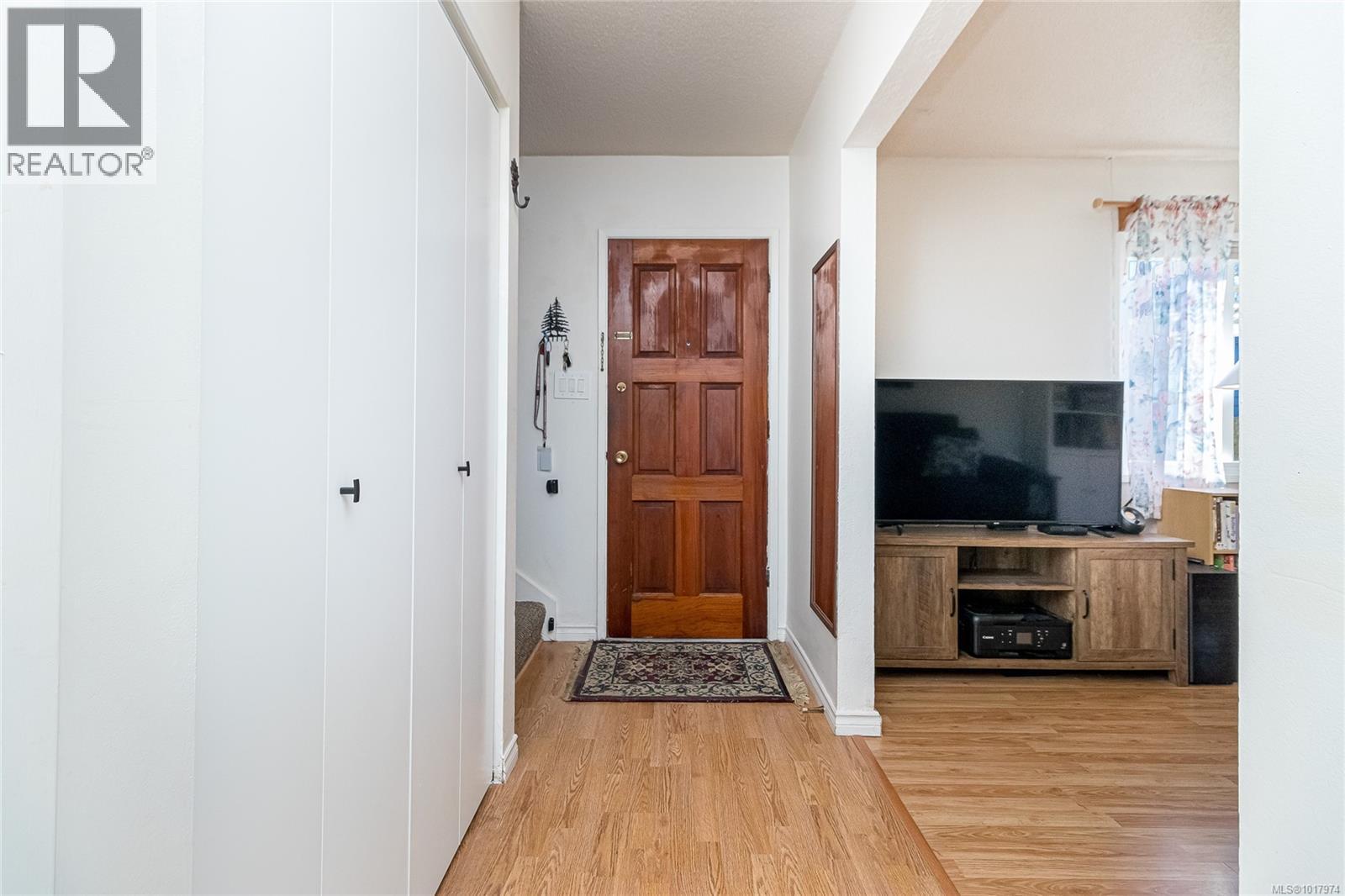 932 Market St, Victoria, British Columbia  V8T 2E9 - Photo 4 - 1017974