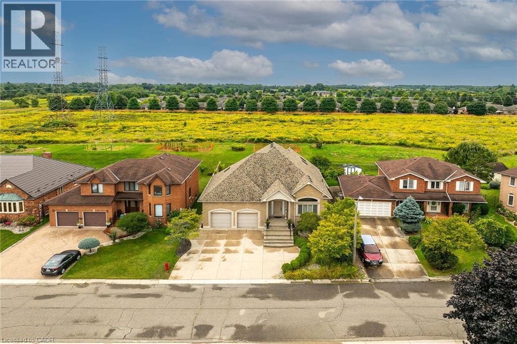 117 CHRISTOPHER Drive, Hamilton, Ontario