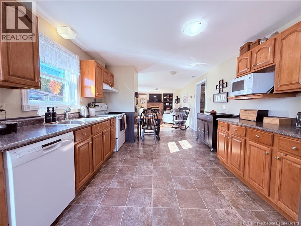 108 Fisher Avenue, Woodstock, New Brunswick  E7M 1S2 - Photo 2 - NB127940