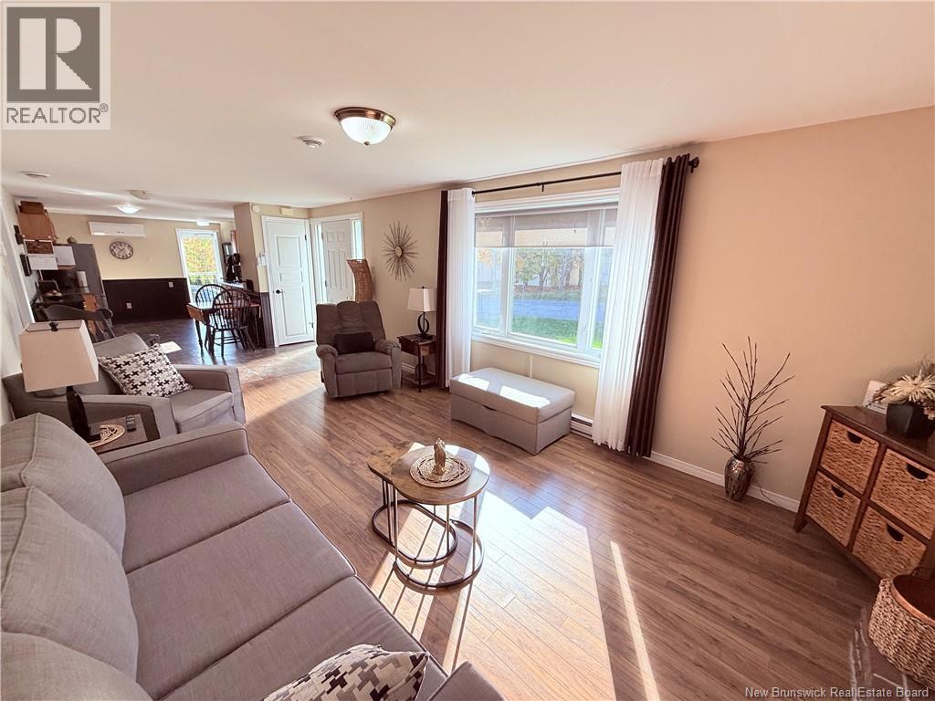 108 Fisher Avenue, Woodstock, New Brunswick  E7M 1S2 - Photo 6 - NB127940