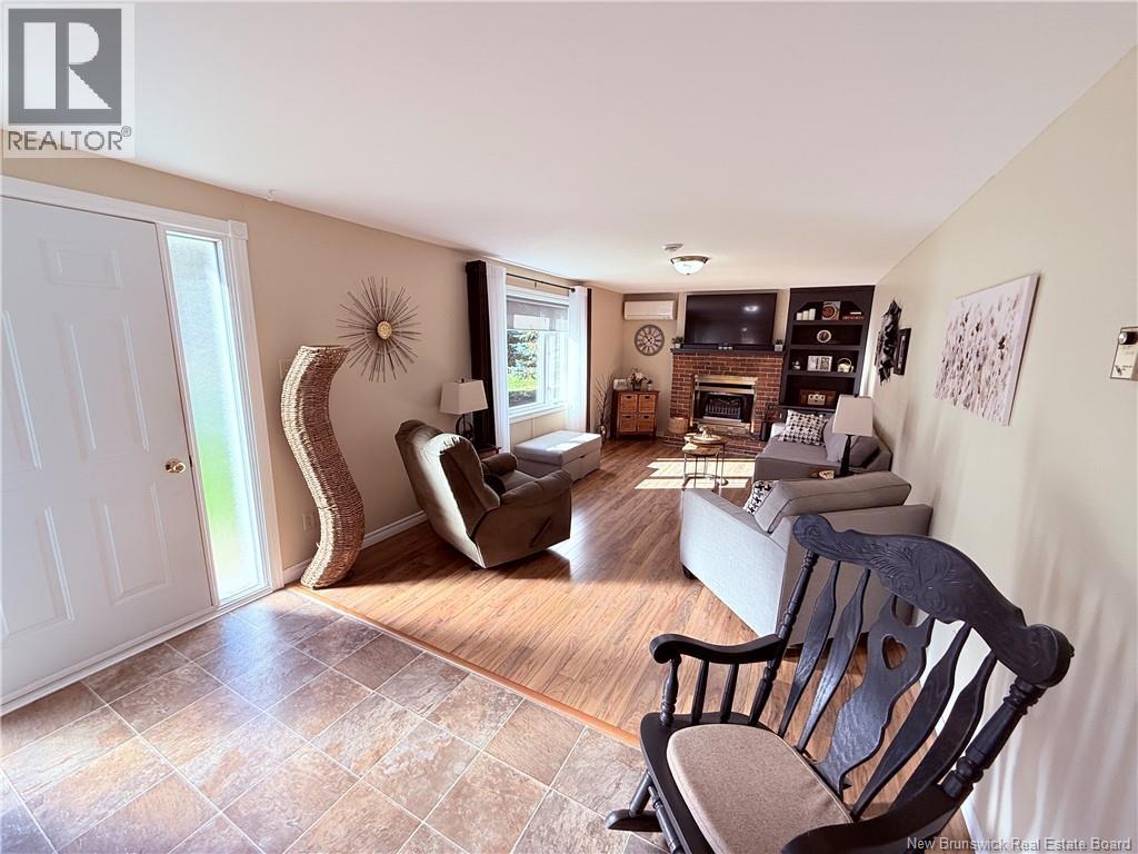 108 Fisher Avenue, Woodstock, New Brunswick  E7M 1S2 - Photo 5 - NB127940