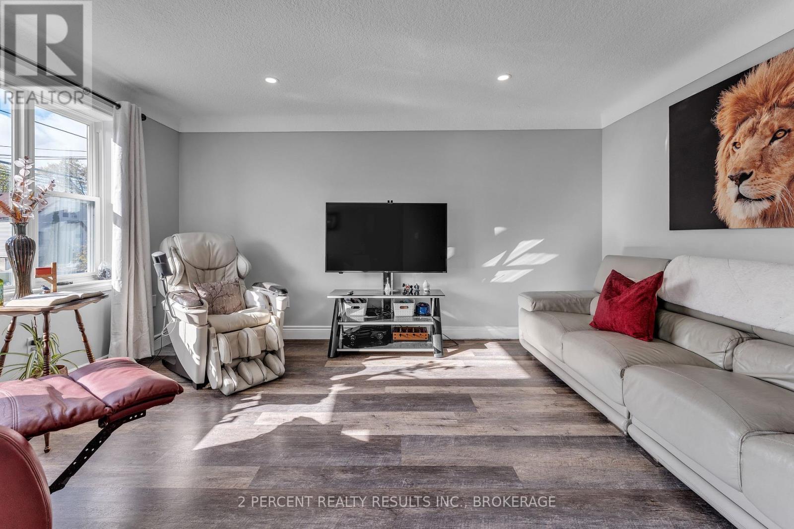 147 Fraser Street, Kingston (East Of Sir John A. Blvd), Ontario  K7K 2J1 - Photo 6 - X12485319