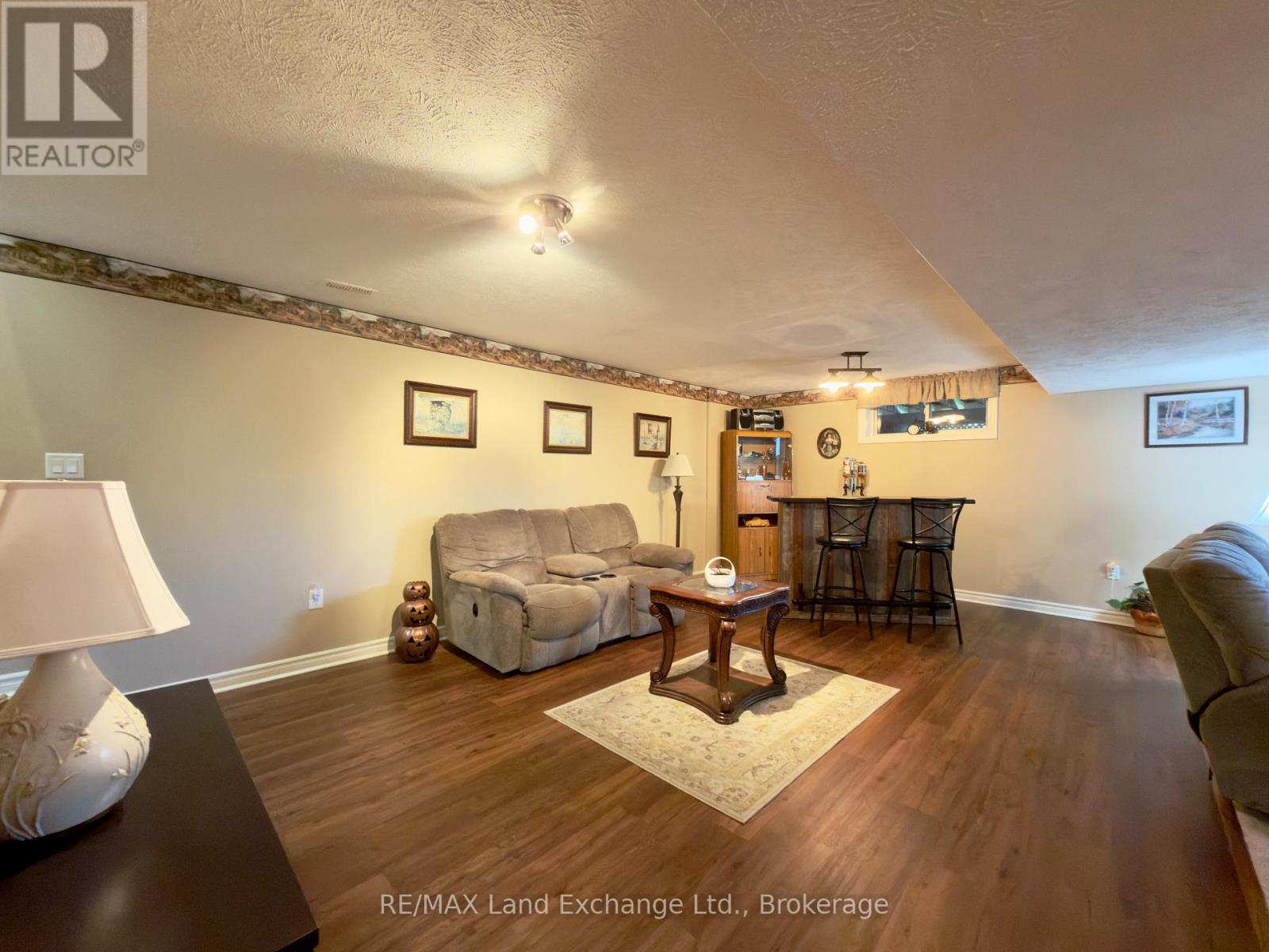 210 Stickel Street, Saugeen Shores, Ontario  N0H 2C1 - Photo 18 - X12485351