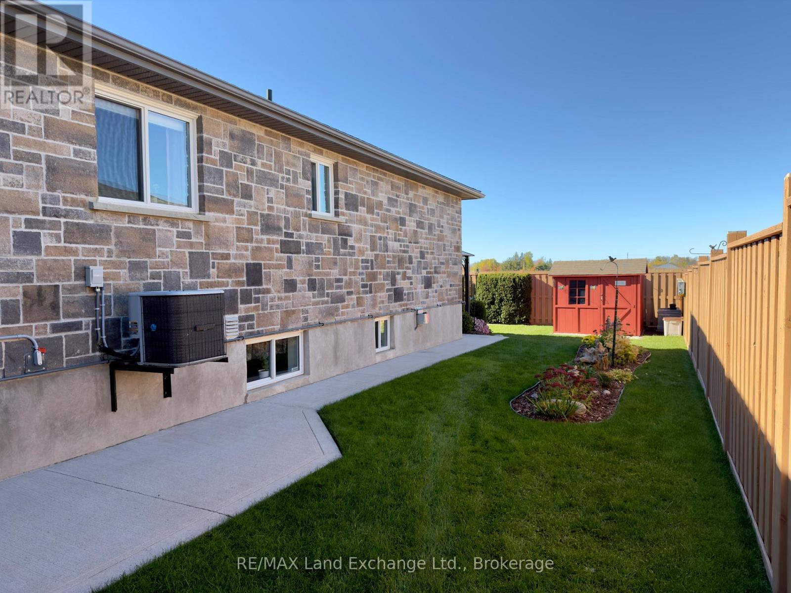 210 Stickel Street, Saugeen Shores, Ontario  N0H 2C1 - Photo 24 - X12485351