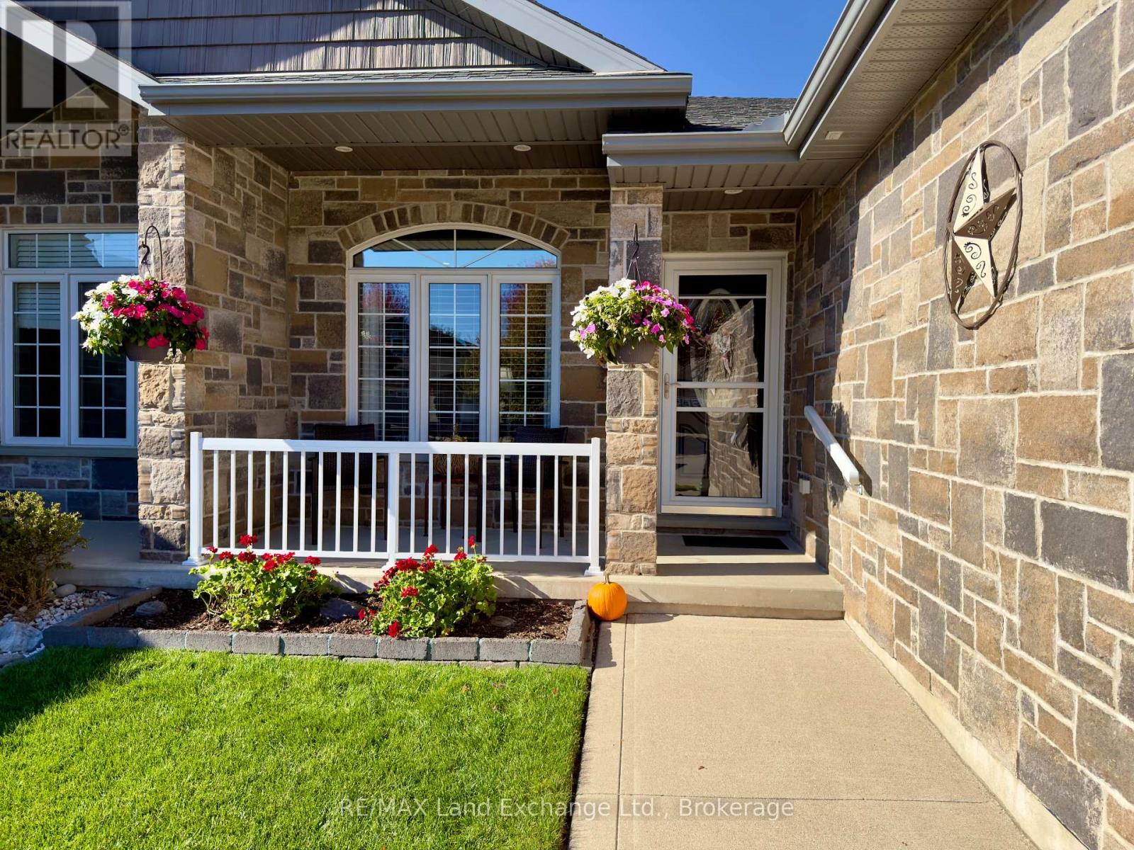 210 Stickel Street, Saugeen Shores, Ontario  N0H 2C1 - Photo 29 - X12485351