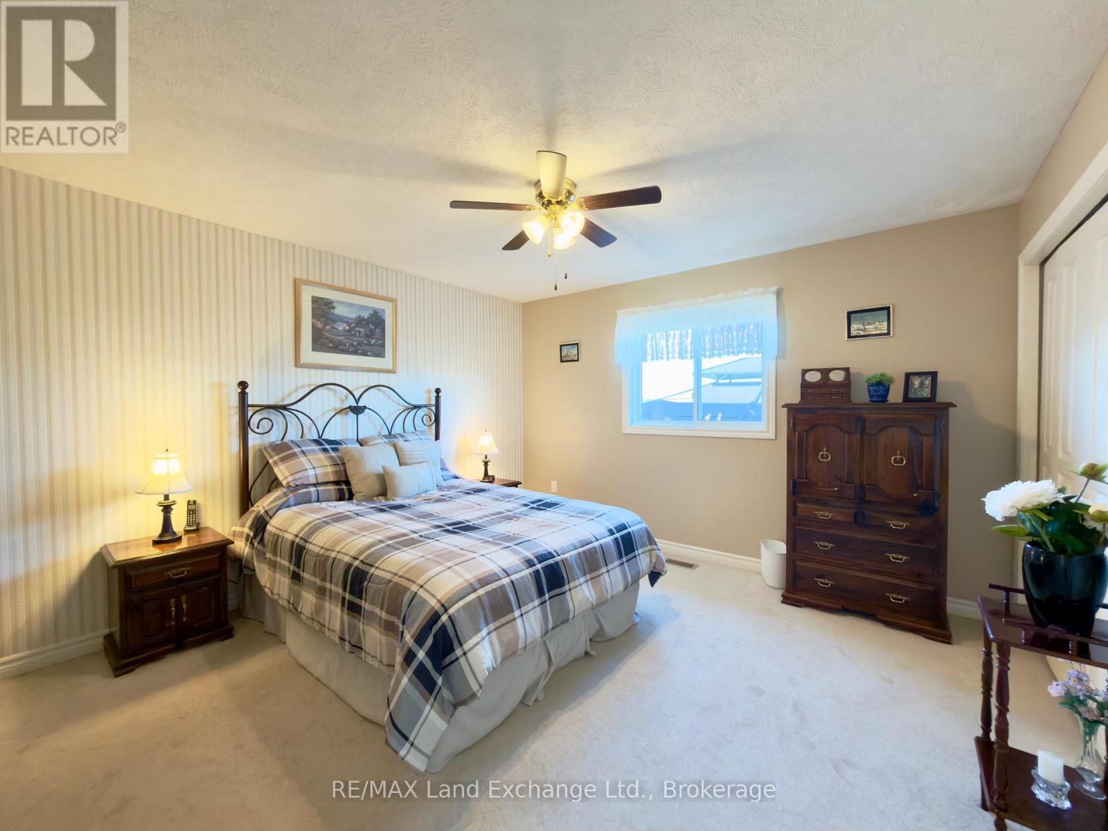 210 Stickel Street, Saugeen Shores, Ontario  N0H 2C1 - Photo 8 - X12485351