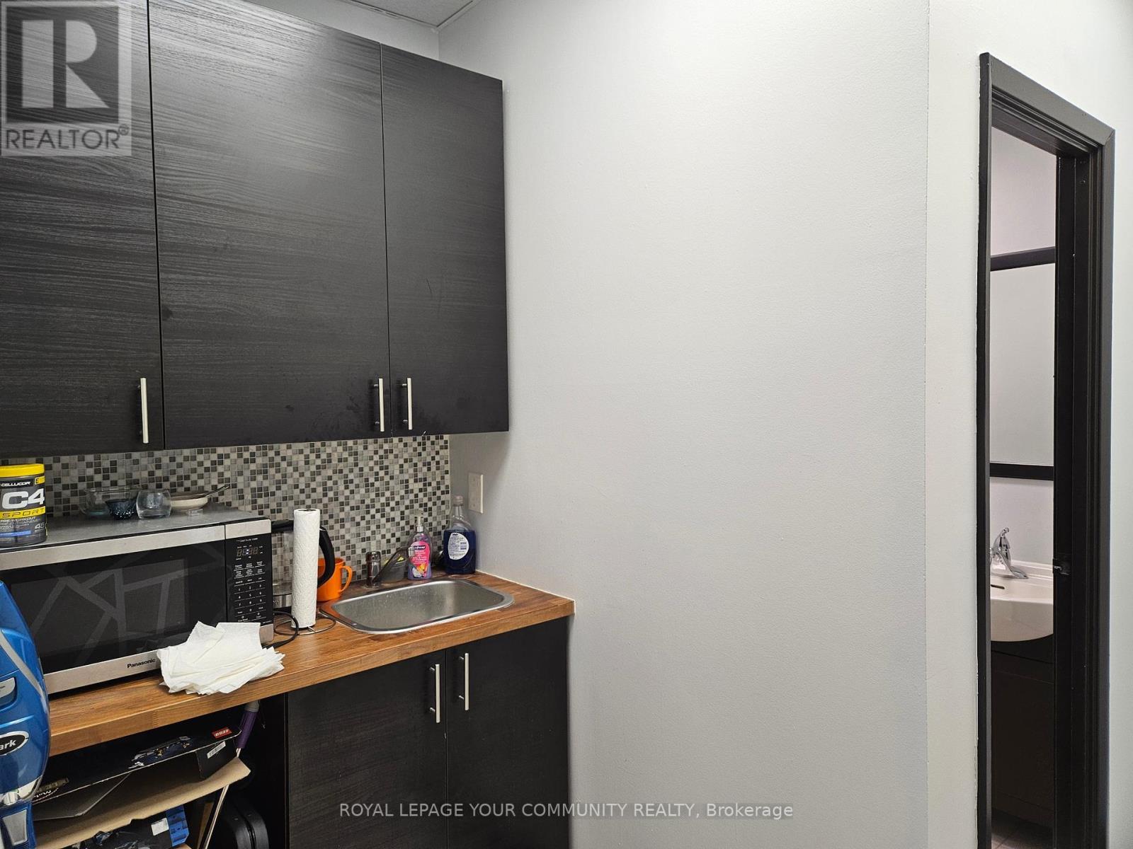 20a - 95 West Beaver Creek Road, Richmond Hill (Beaver Creek Business Park), Ontario  L4B 1H2 - Photo 5 - N12454596