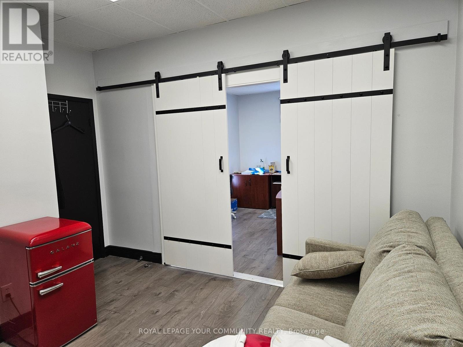 20a - 95 West Beaver Creek Road, Richmond Hill (Beaver Creek Business Park), Ontario  L4B 1H2 - Photo 2 - N12454596