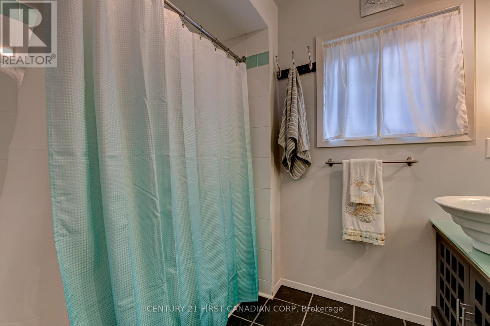 161 Brayside Street, Central Elgin, Ontario  N5L 1A2 - Photo 25 - X12485341