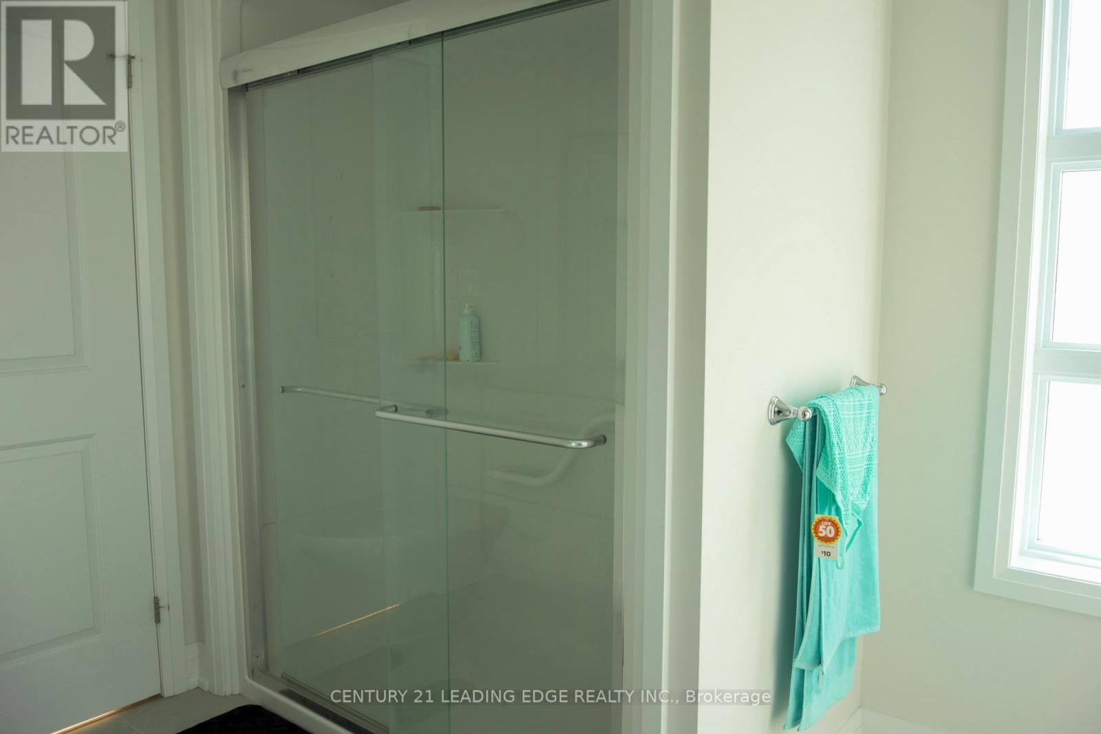 Upper - 118 2nd Street, Brockton, Ontario N0G 2V0 - Photo 19 - X12483374