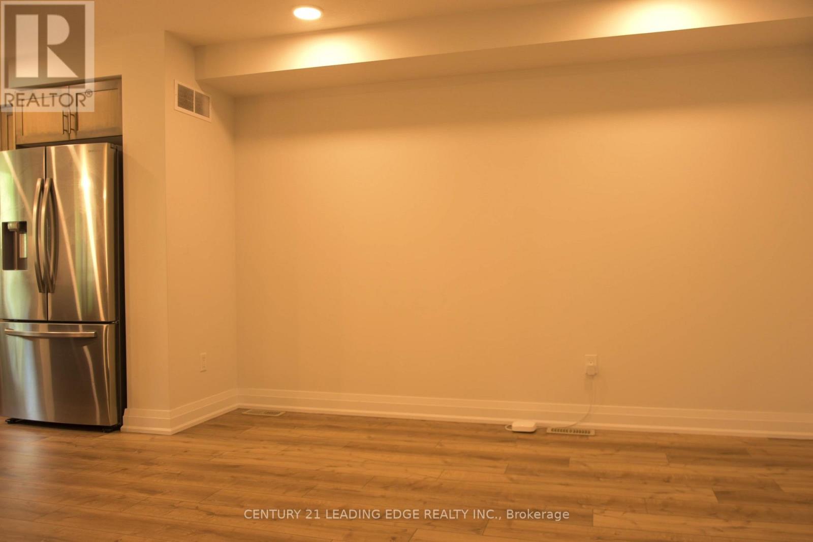 Upper - 118 2nd Street, Brockton, Ontario N0G 2V0 - Photo 21 - X12483374