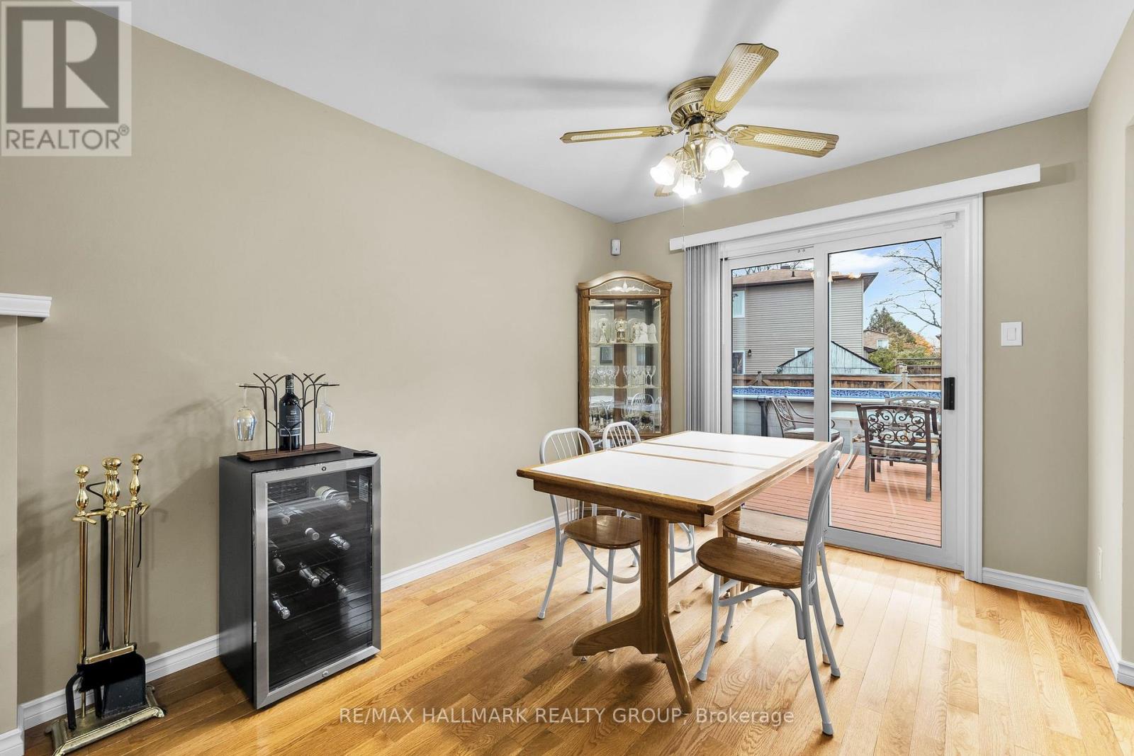 336 Mceachern Crescent, Ottawa, Ontario  K1E 3P5 - Photo 13 - X12485313