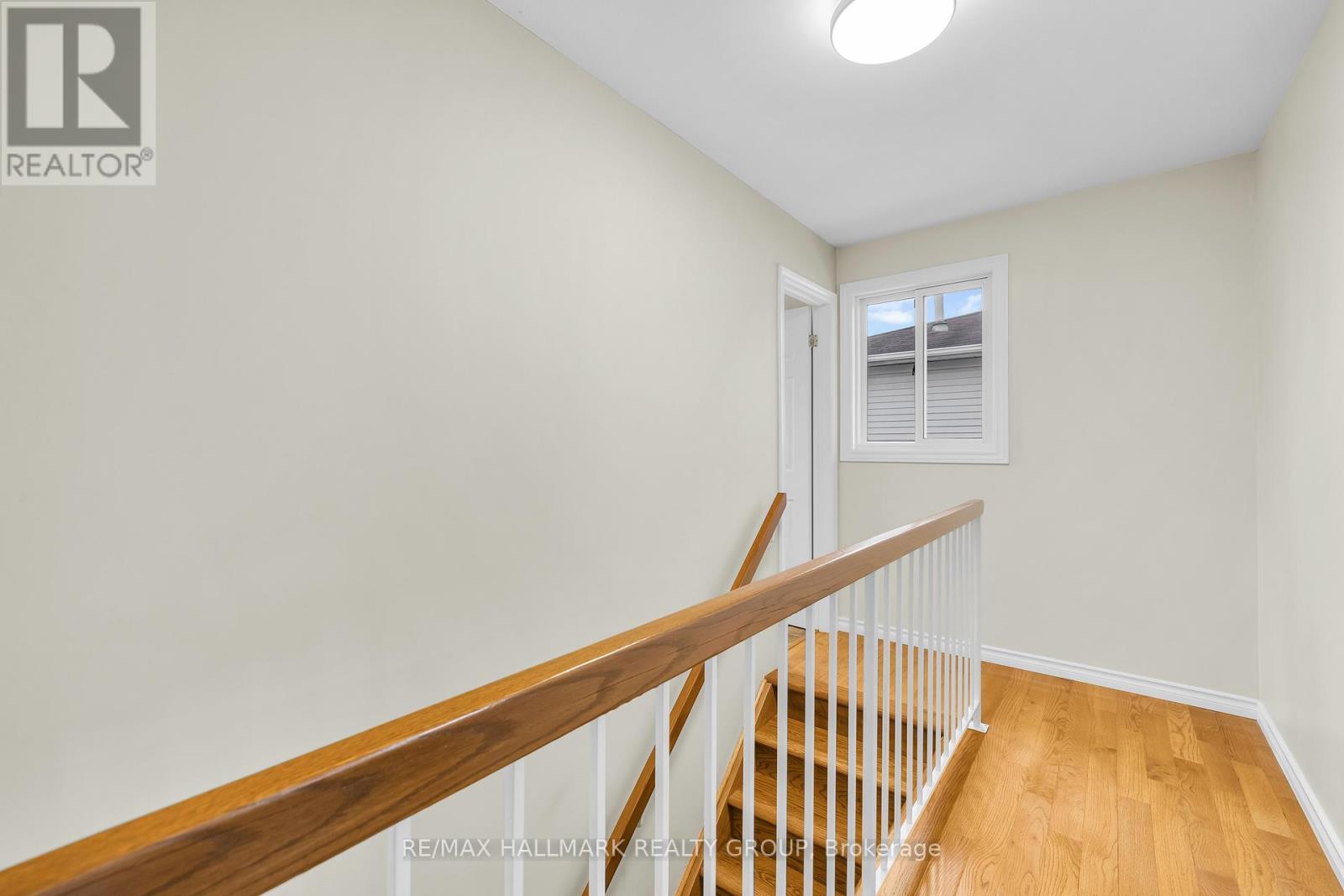 336 Mceachern Crescent, Ottawa, Ontario  K1E 3P5 - Photo 23 - X12485313