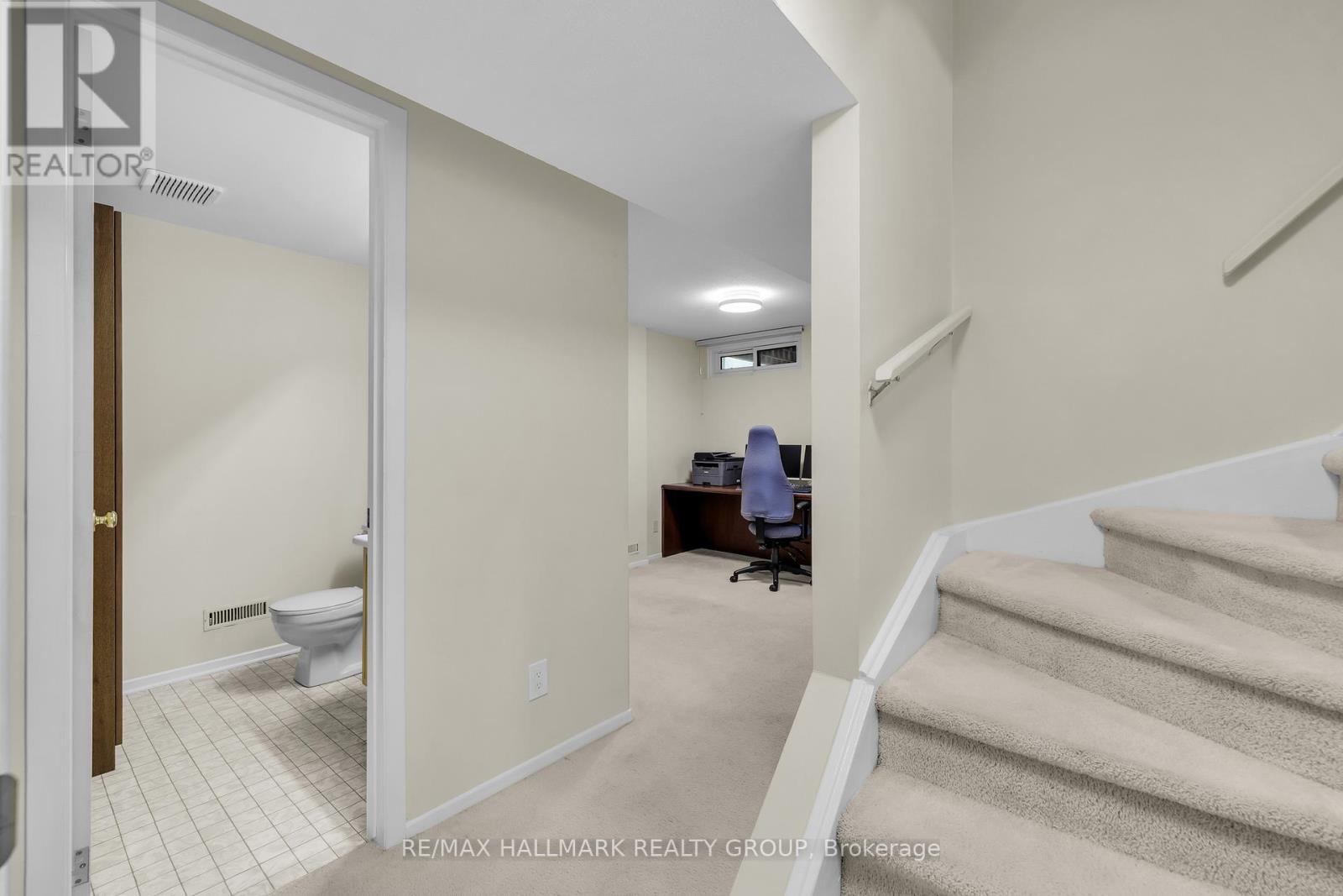 336 Mceachern Crescent, Ottawa, Ontario  K1E 3P5 - Photo 32 - X12485313