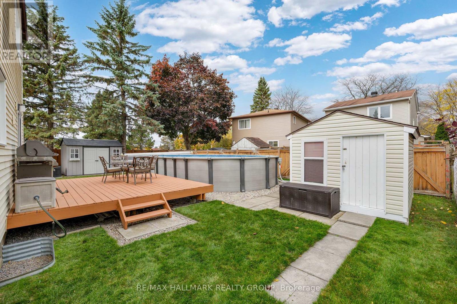 336 Mceachern Crescent, Ottawa, Ontario  K1E 3P5 - Photo 36 - X12485313