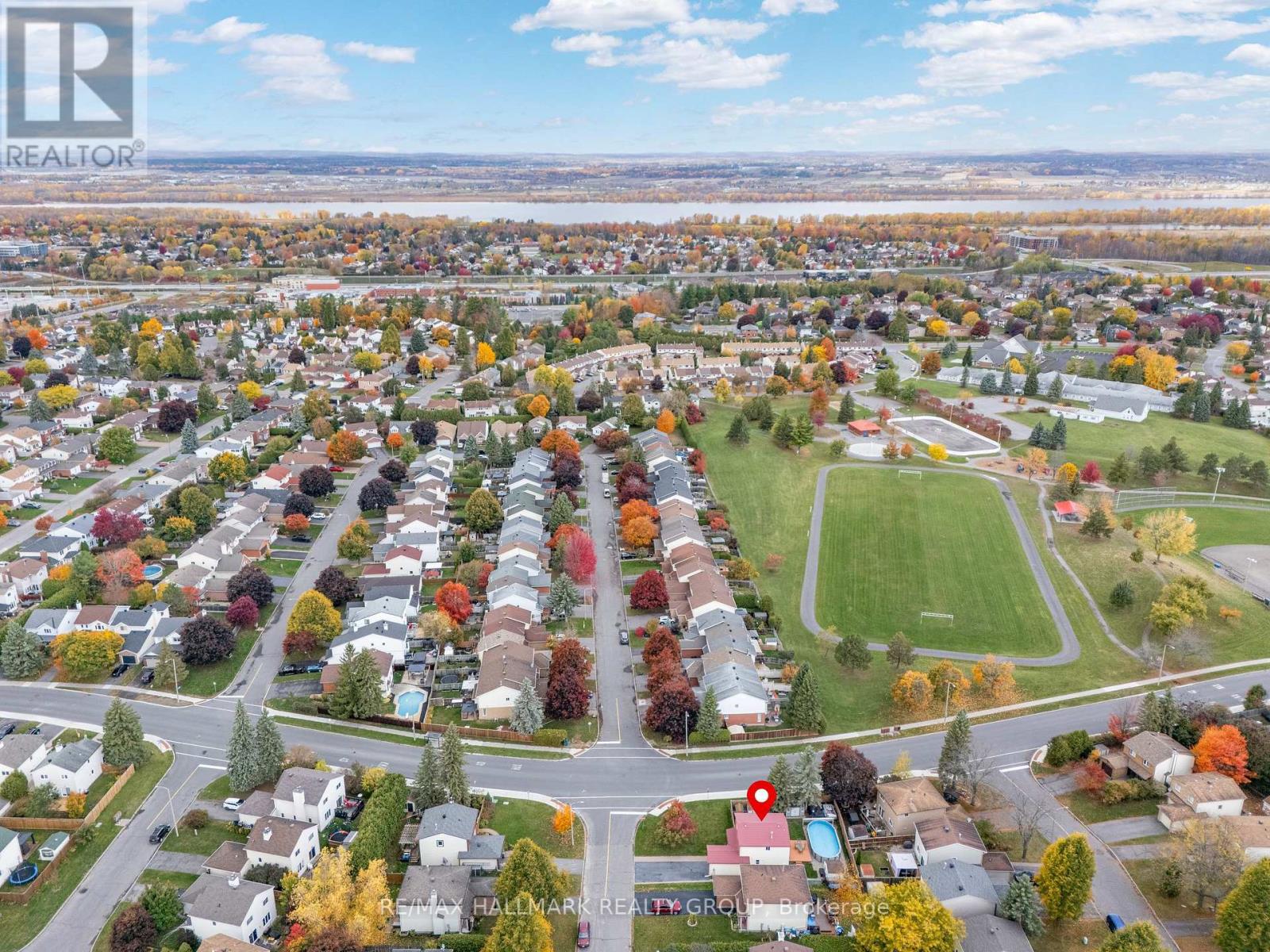 336 Mceachern Crescent, Ottawa, Ontario  K1E 3P5 - Photo 47 - X12485313