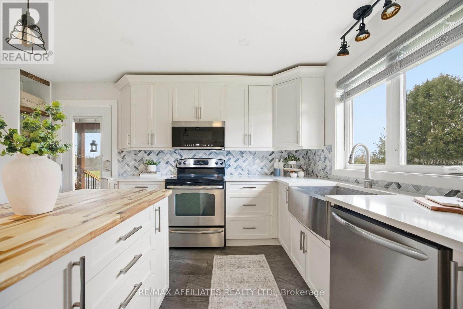 843 Ferguson Falls Road, Lanark Highlands, Ontario  K7C 0C5 - Photo 4 - X12485325