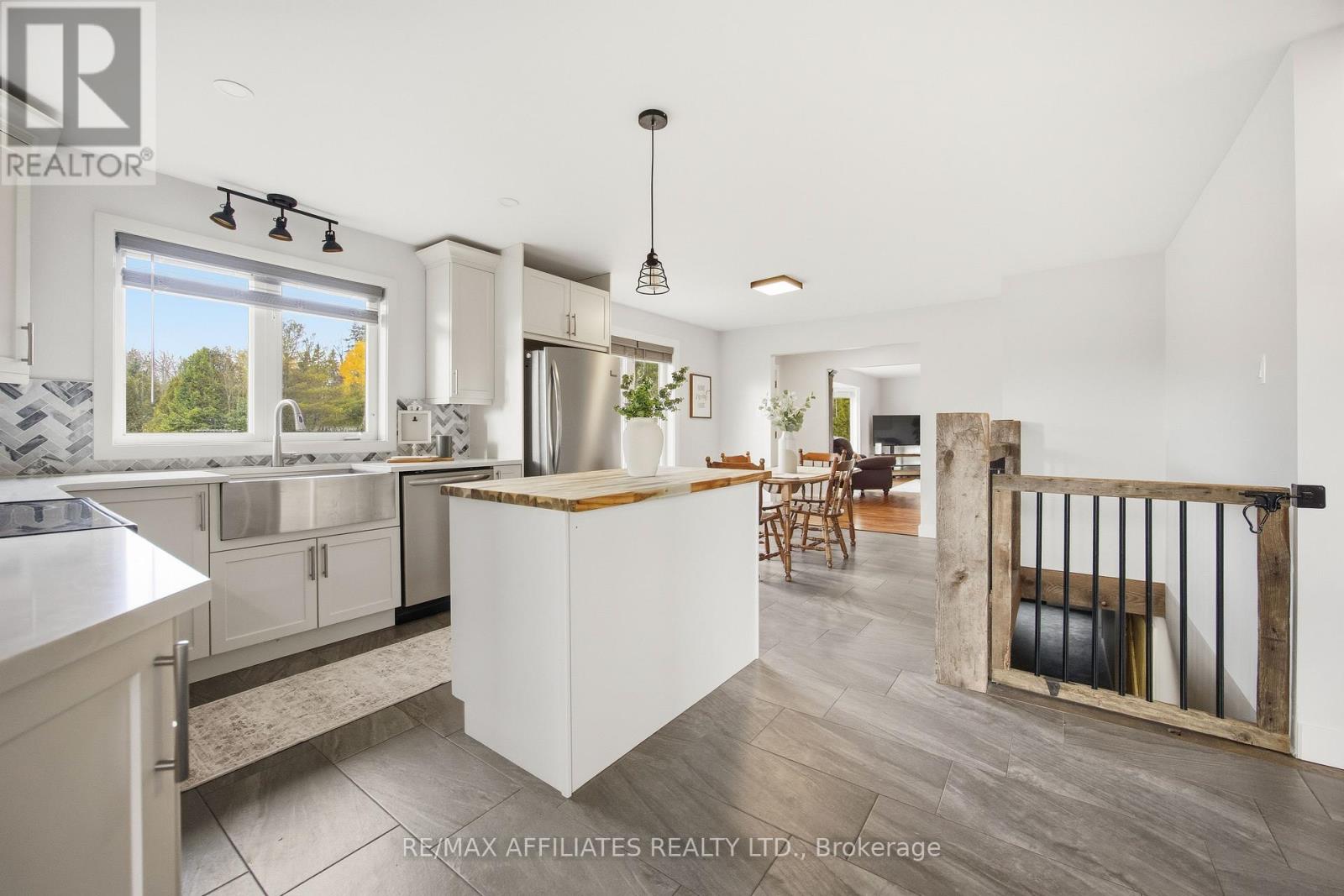 843 Ferguson Falls Road, Lanark Highlands, Ontario  K7C 0C5 - Photo 6 - X12485325