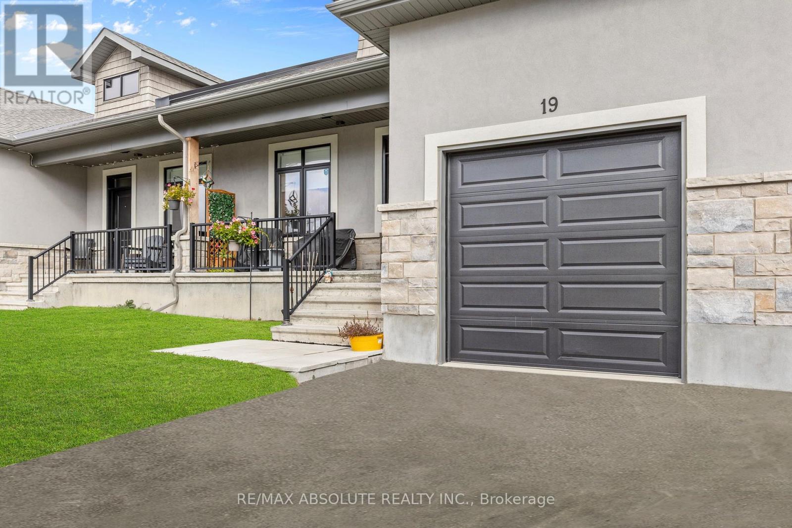 19 Elmer West Street, Mississippi Mills, Ontario  K0A 1A0 - Photo 3 - X12485334