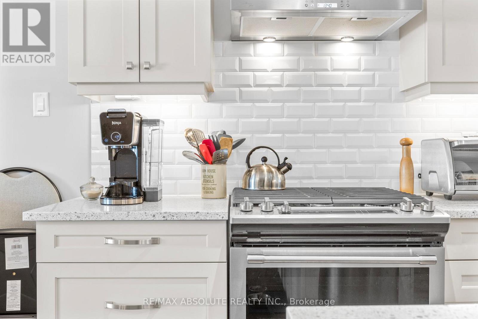 19 Elmer West Street, Mississippi Mills, Ontario  K0A 1A0 - Photo 8 - X12485334