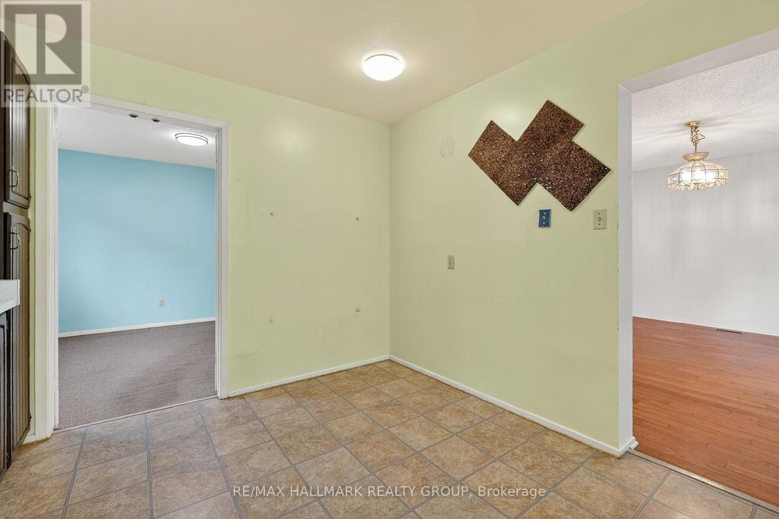 1415 Plumber Avenue, Ottawa, Ontario  K1K 4B2 - Photo 17 - X12485358