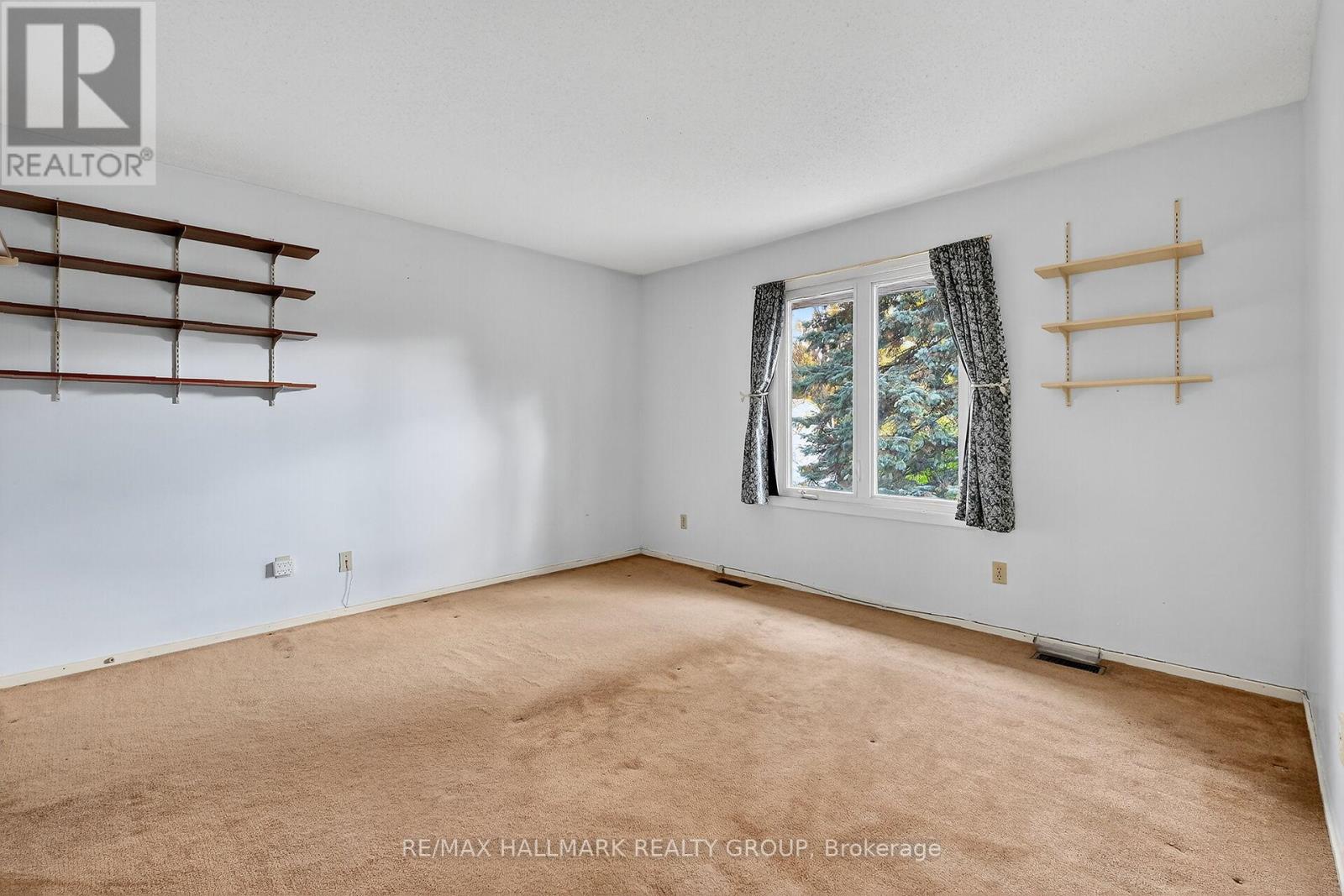 1415 Plumber Avenue, Ottawa, Ontario  K1K 4B2 - Photo 19 - X12485358