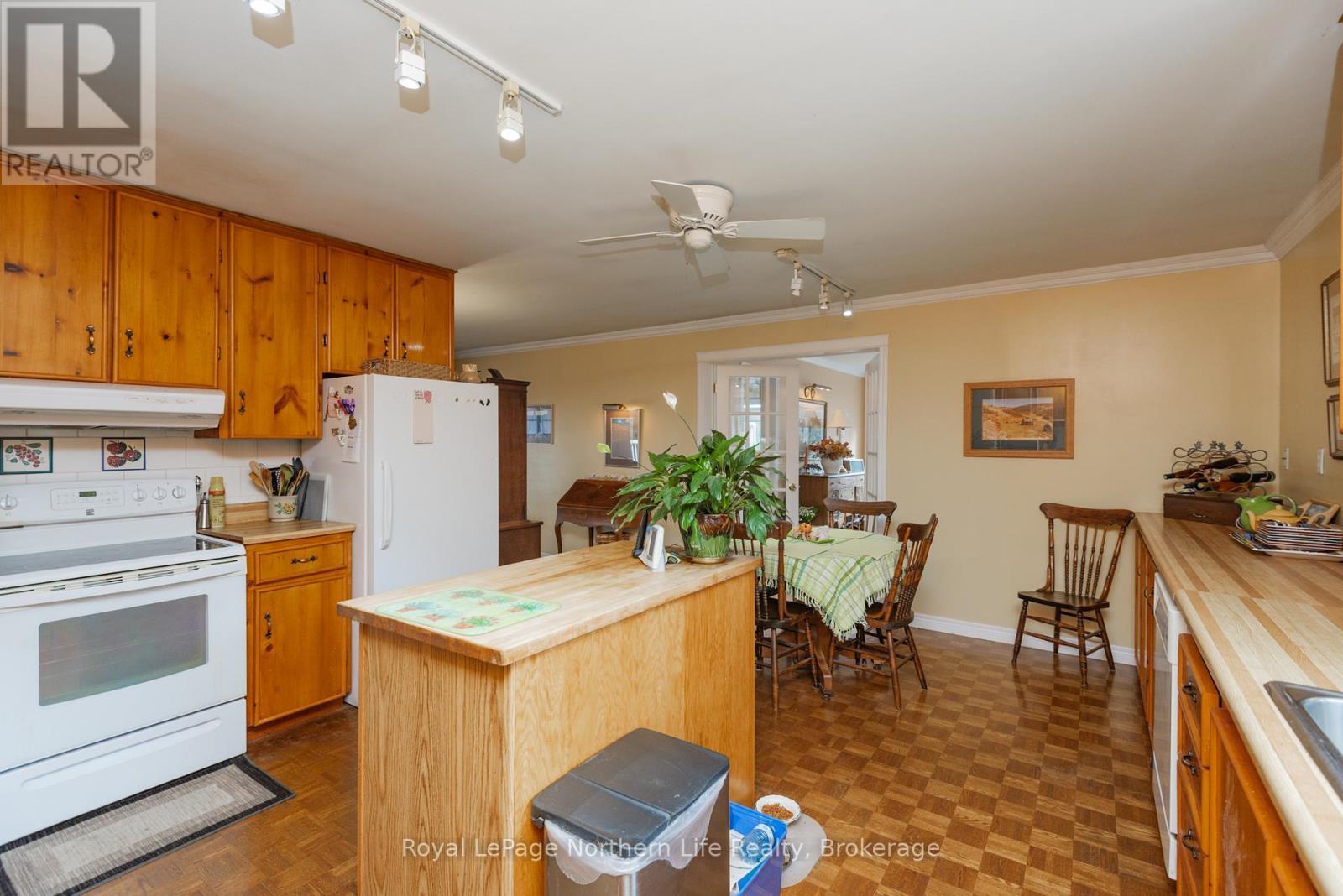 809 Cameron Road, Papineau-Cameron, Ontario  P0H 1V0 - Photo 12 - X12464971