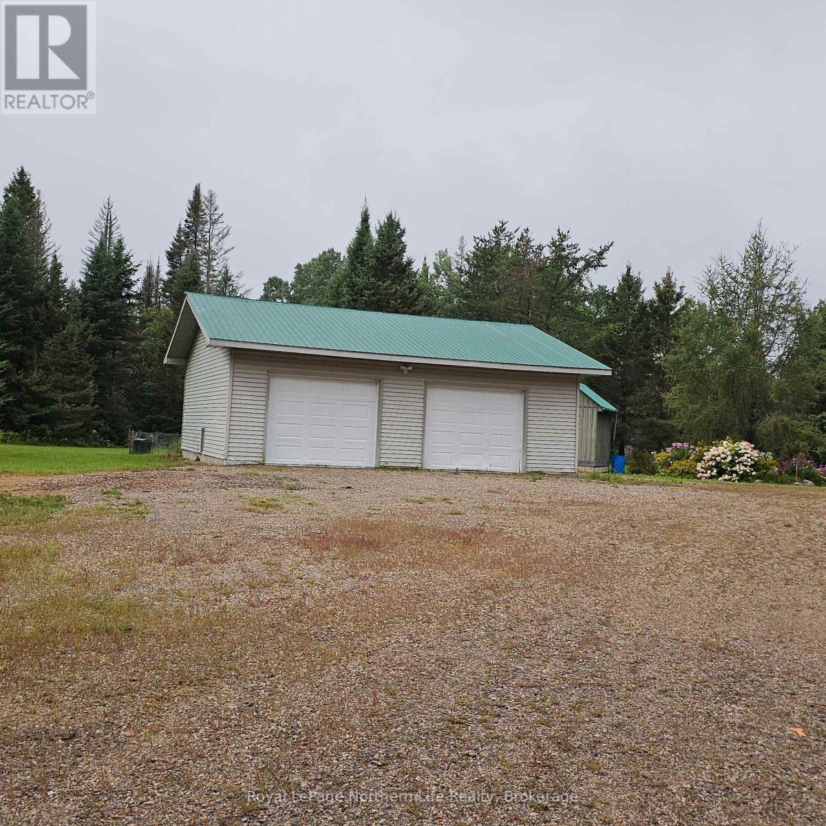 809 Cameron Road, Papineau-Cameron, Ontario  P0H 1V0 - Photo 4 - X12464971