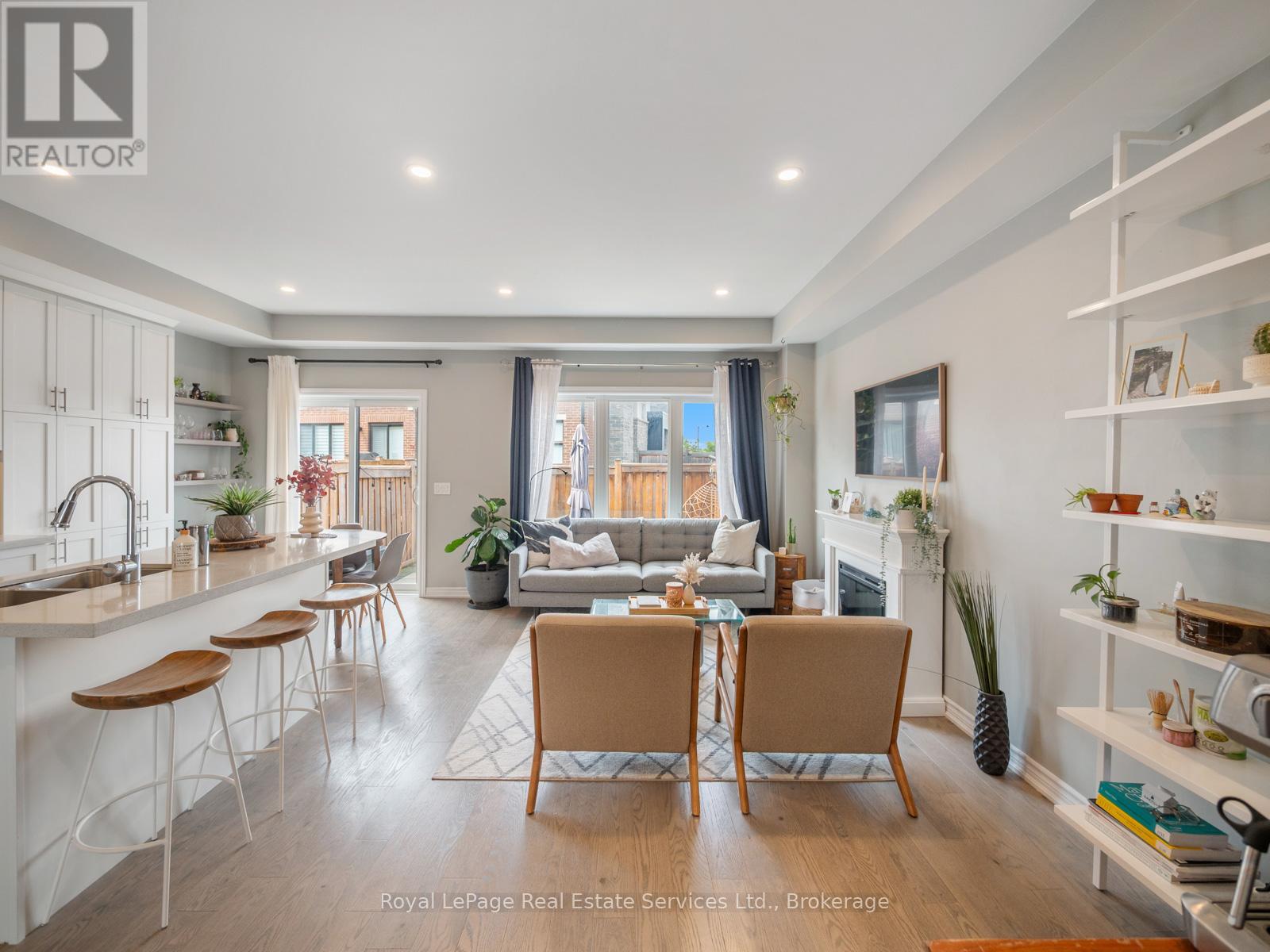 431 Athabasca Common, Oakville, Ontario  L6H 0R5 - Photo 10 - W12485316