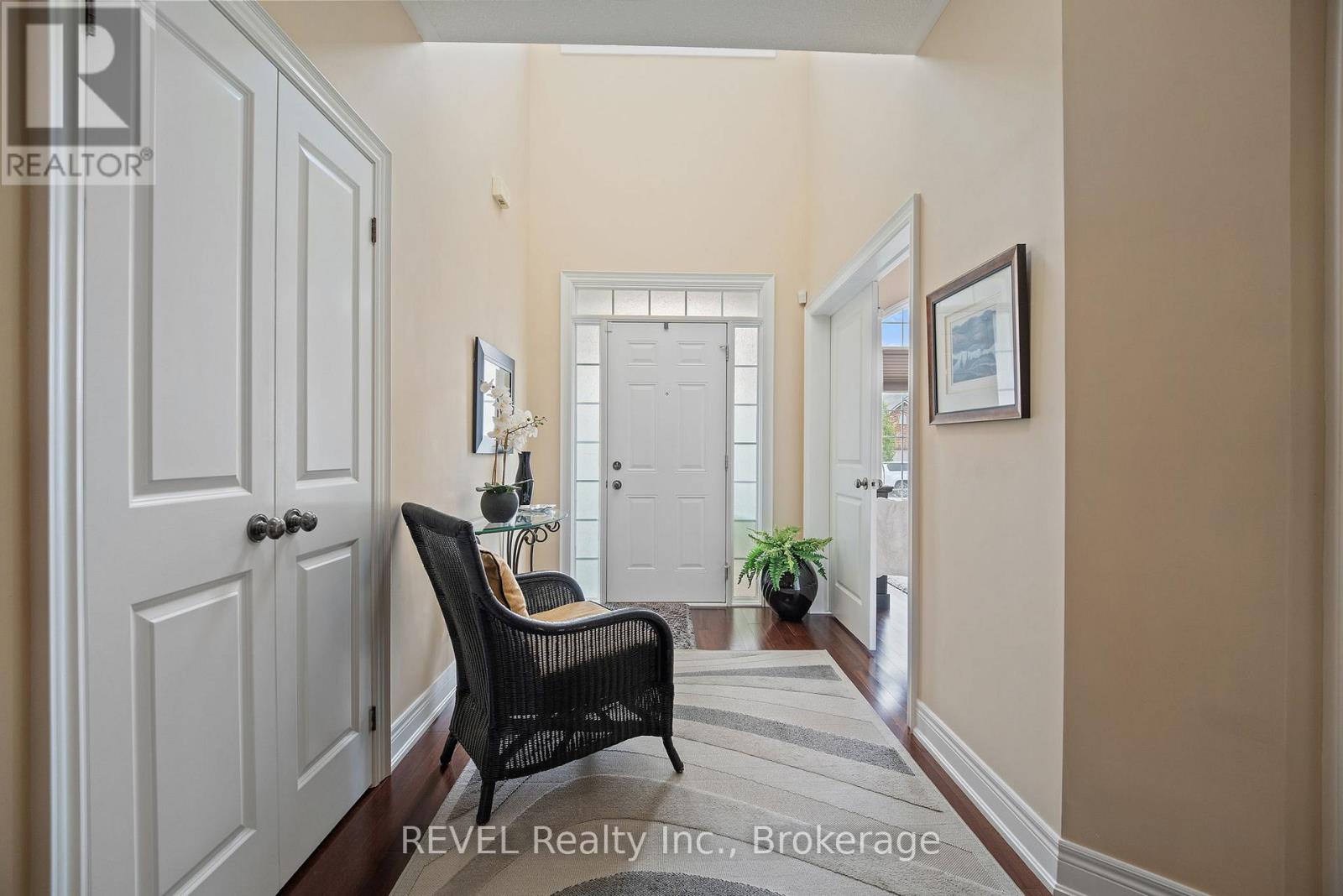 404 Jordyn Drive, Fort Erie, Ontario  L2A 6T6 - Photo 4 - X12485366