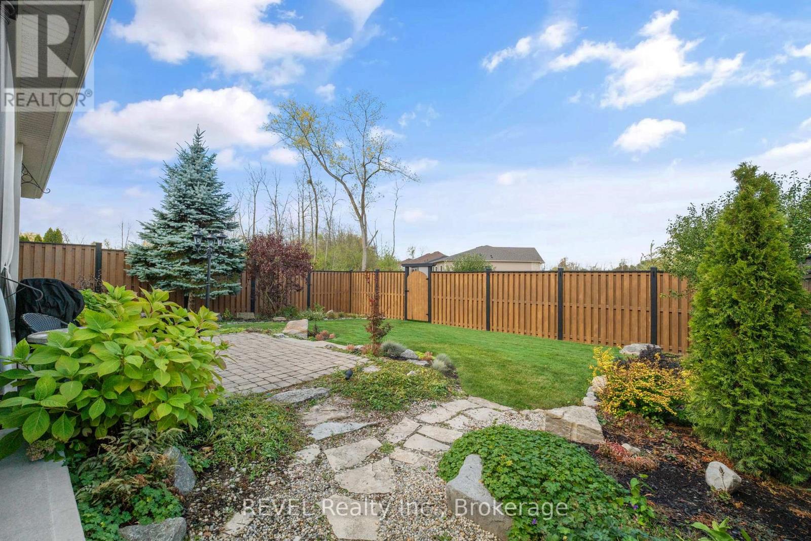 404 Jordyn Drive, Fort Erie, Ontario  L2A 6T6 - Photo 40 - X12485366