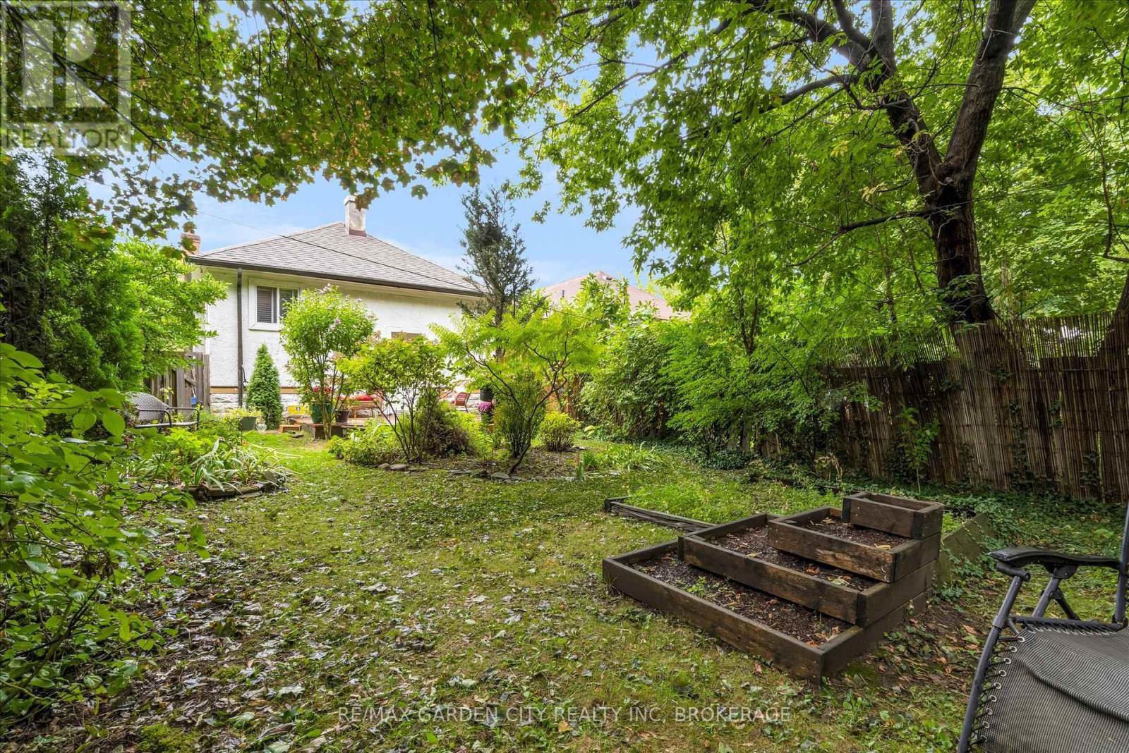 16 Ida Street, St. Catharines (E. Chester), Ontario  L2R 3X4 - Photo 20 - X12485392